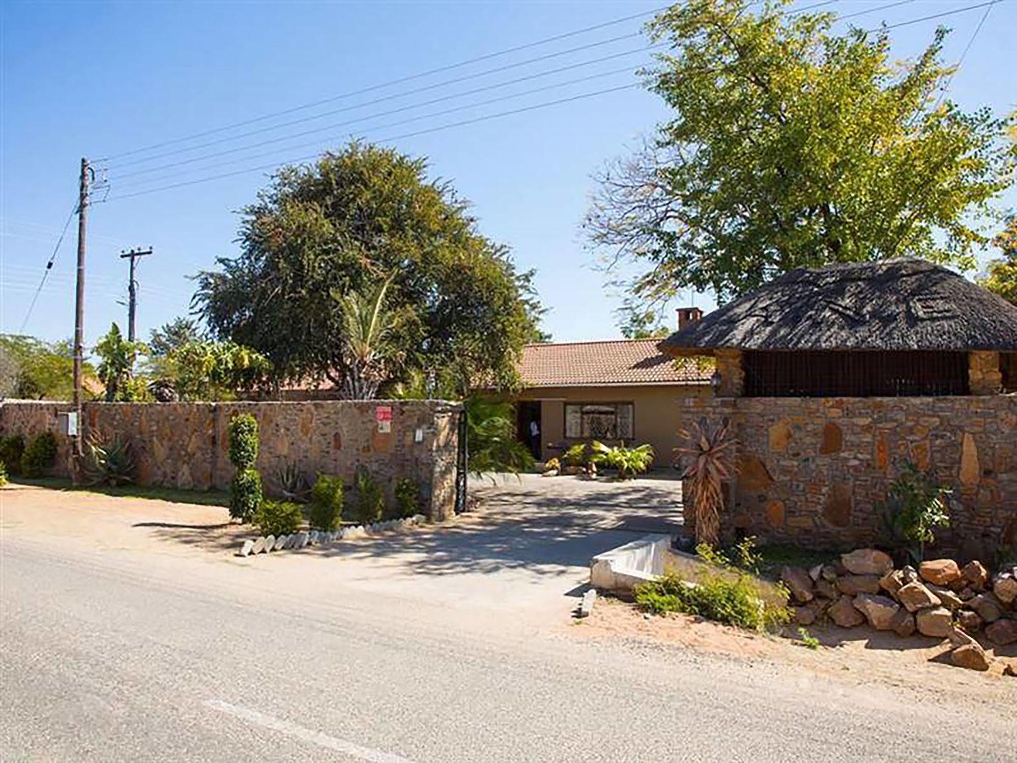 A New Earth Guest Lodge Francistown Kültér fotó